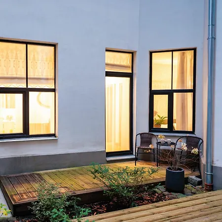 Lägenhet Spacious & Quiet With Terrace 1-br, Centre Riga