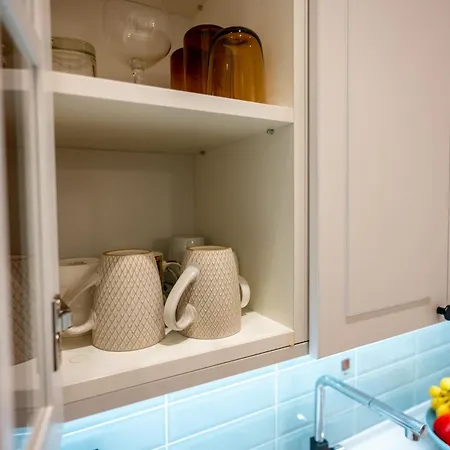 아파트 Spacious & Quiet With Terrace 1-br, Centre