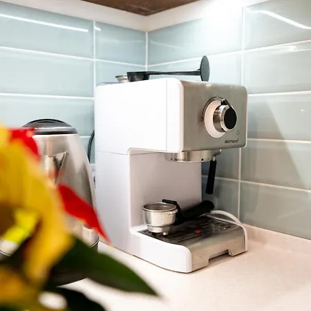 아파트 Spacious & Quiet With Terrace 1-br, Centre